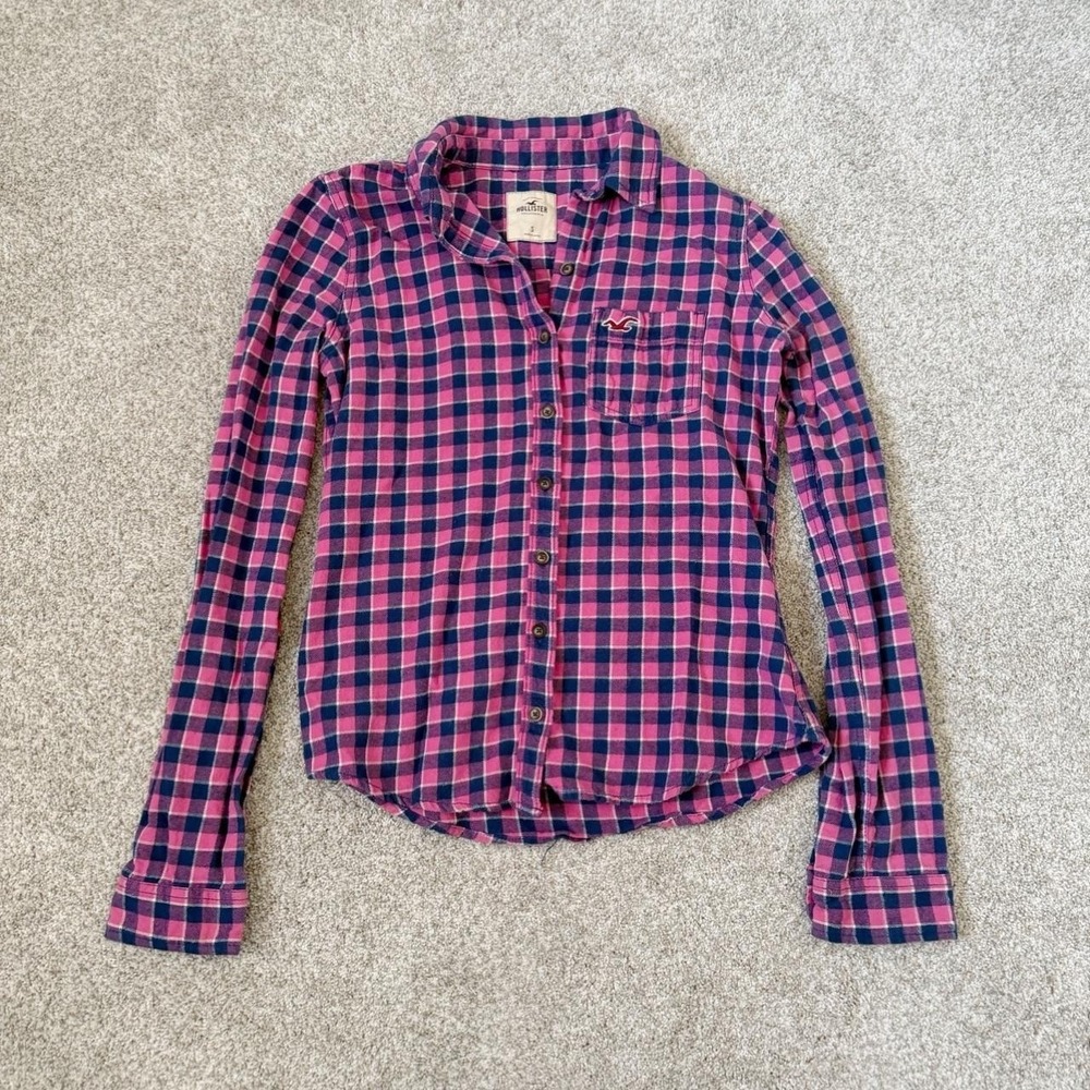 Hollister Pink & Navy Plaid Flannel Button-Up • Size Small